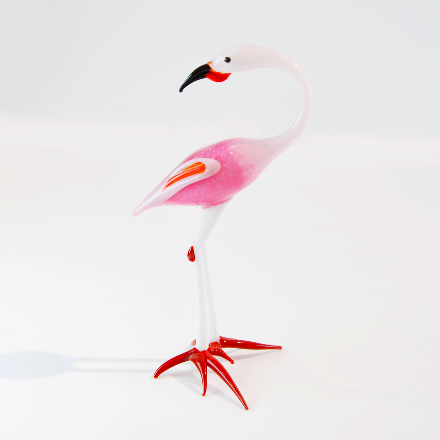 SMALL FLAMINGO WITH CLOSED WINGS