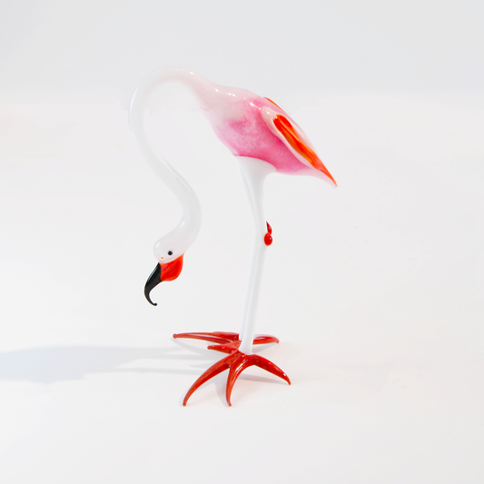 SMALL FLAMINGO WITH CLOSED WINGS