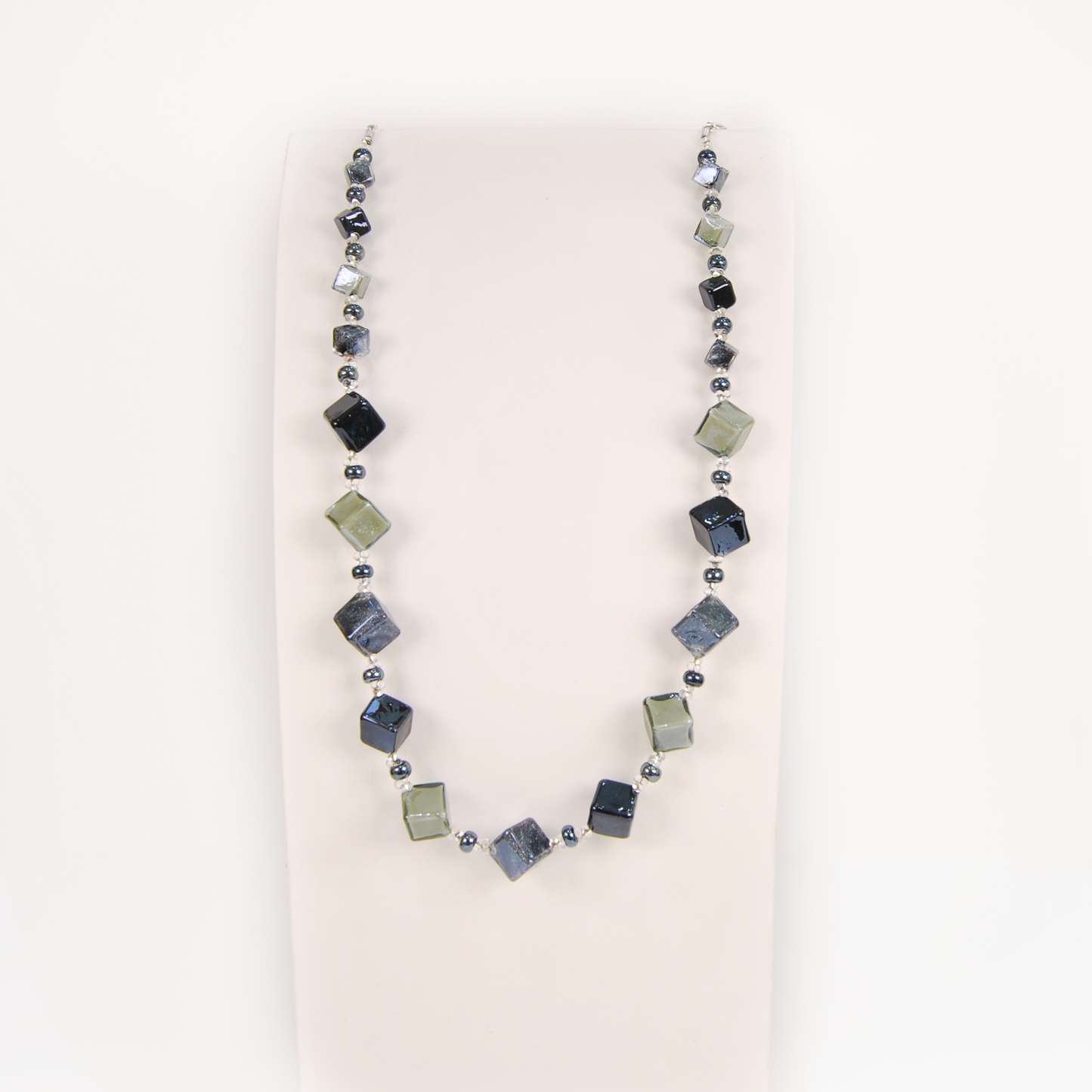 ELENA CUBA SILVER NECKLACE