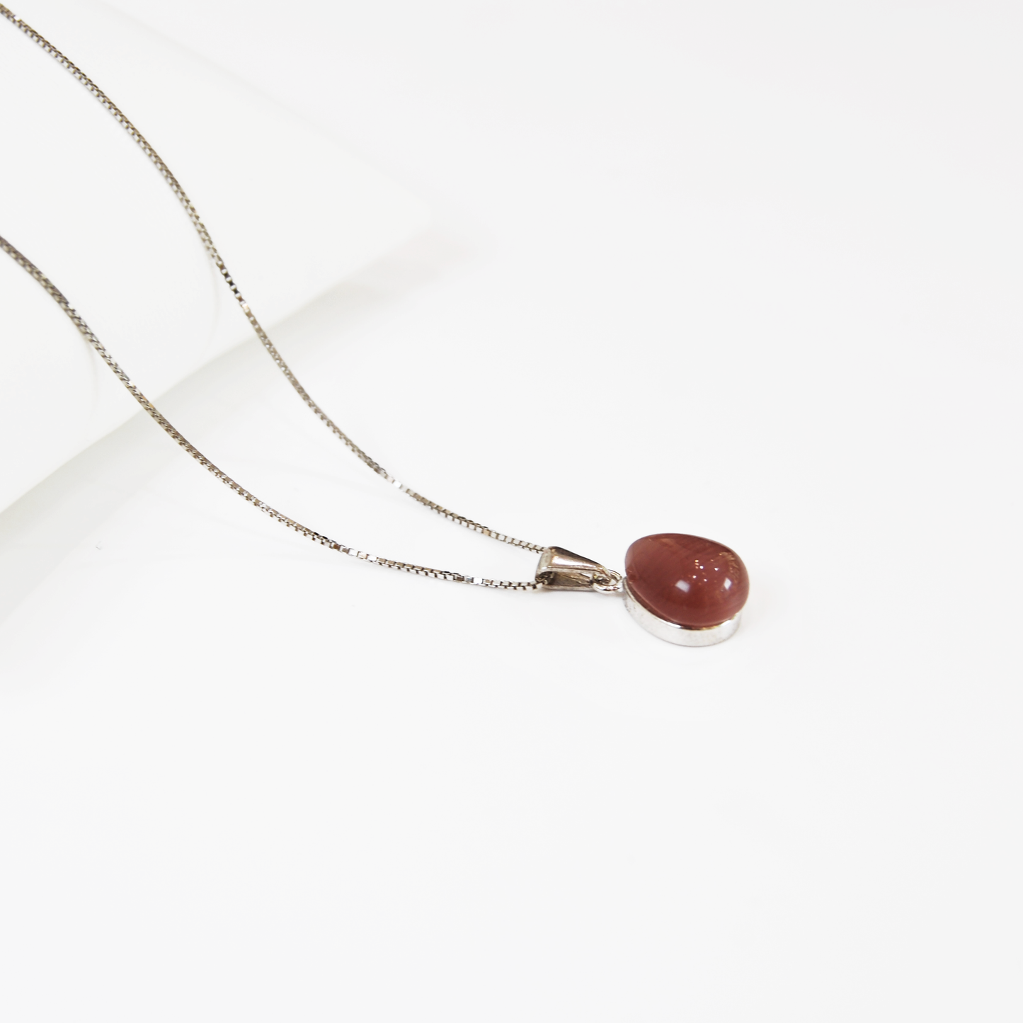 TEARDROP MURANO GLASS PENDANT NECKLACE IN SILVER FINISH