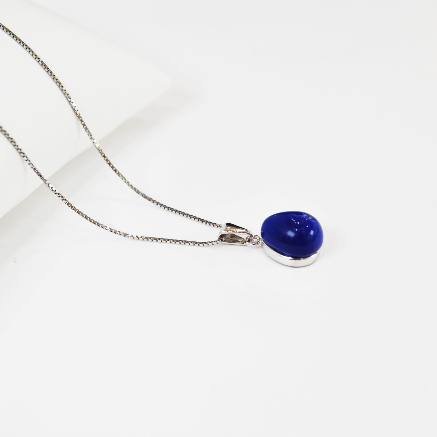 TEARDROP MURANO GLASS PENDANT NECKLACE IN SILVER FINISH