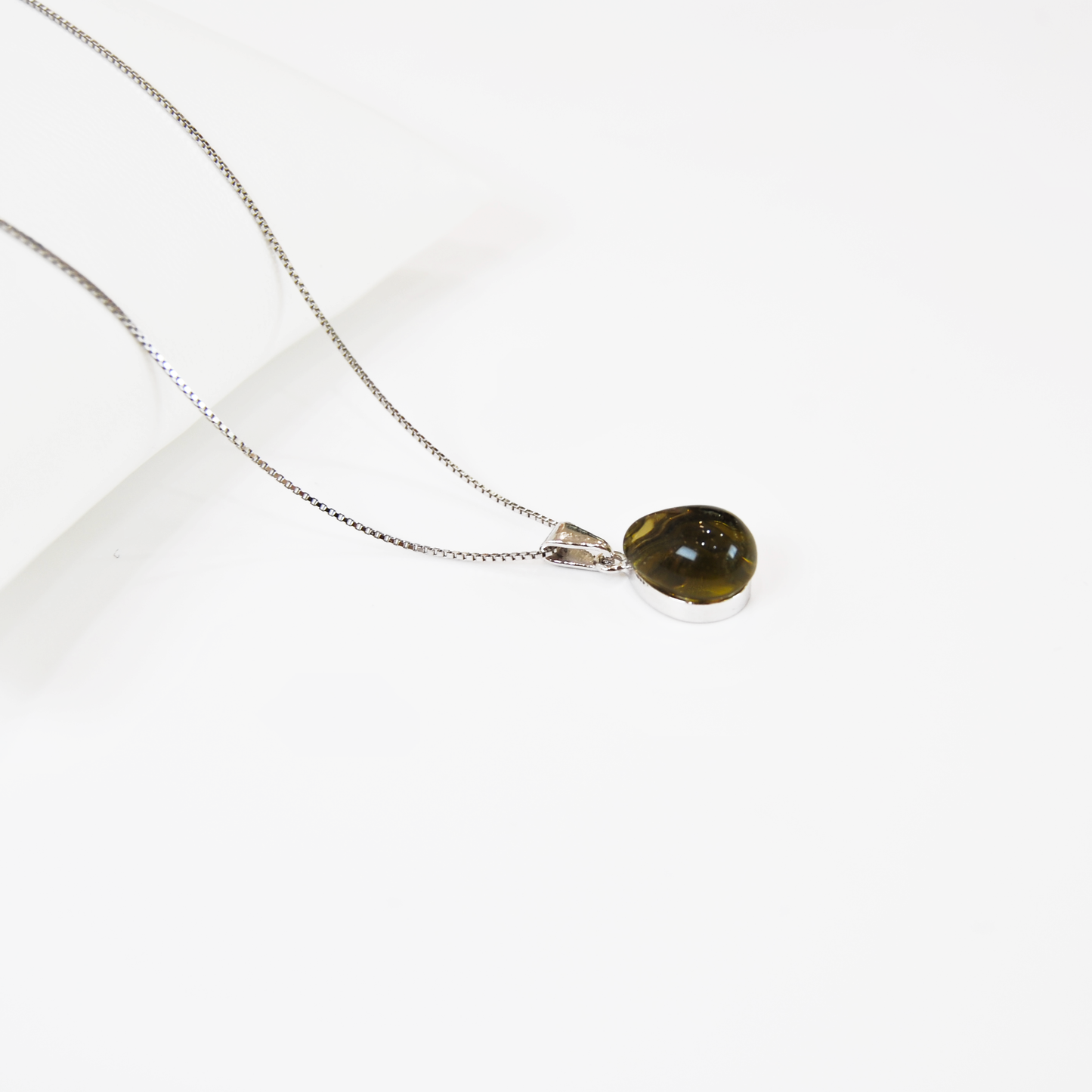 TEARDROP MURANO GLASS PENDANT NECKLACE IN SILVER FINISH